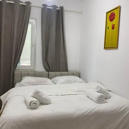 Juli's Pazari Nest *