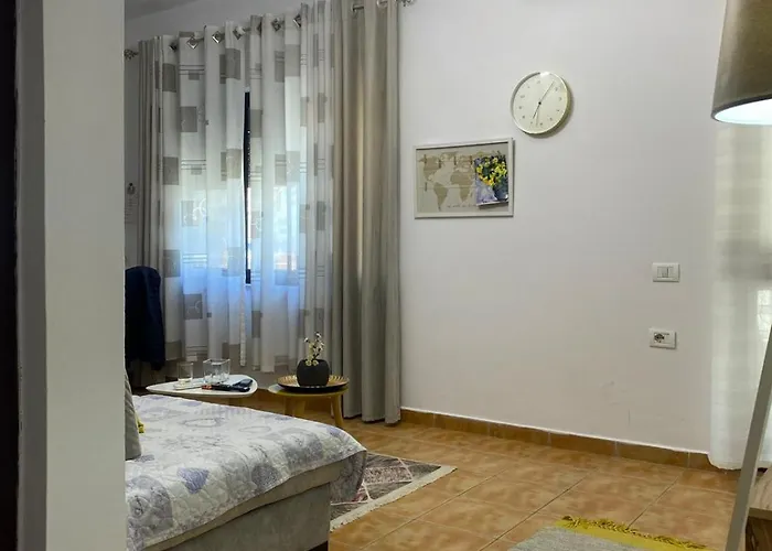 Juli's Pazari Nest * 地拉那